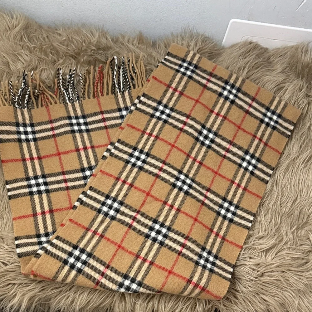 Burberry Beige Checkered Wool Scarf - Picture 4 of 7